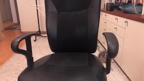 Max online show from November 17, 4:15 am