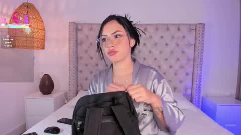 Maya online show from December 16, 4:08 am