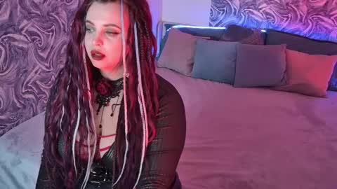 Maya Mils online show from May 18, 4:07 am