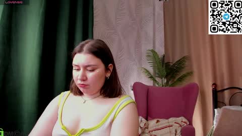 Maya online show from April 22, 2:52 am