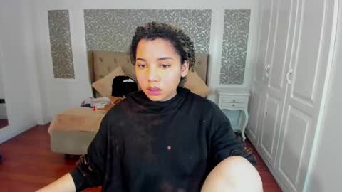 Snapshot of mayaa_ross chatting on September 26, 4:09 am Maya online show from September 26, 4:09 am