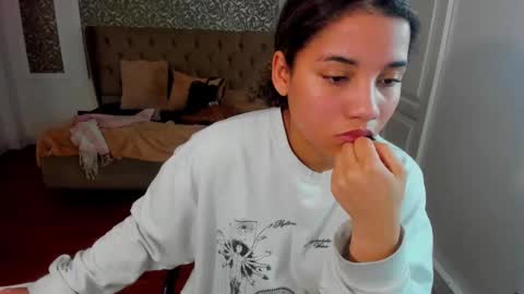 Snapshot of mayaa_ross chatting on September 25, 4:08 am Maya online show from September 25, 4:08 am