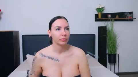 MayaCruise online show from October 29, 9:00 am