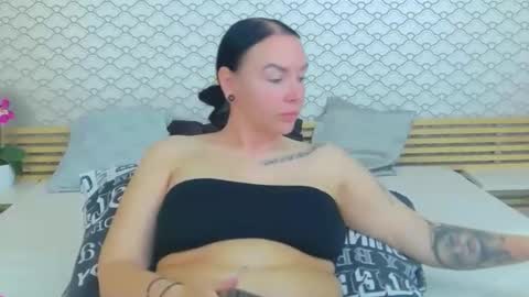 MayaCruise online show from September 12, 7:43 am