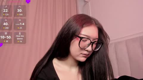 Erina online show from April 8, 8:06 am