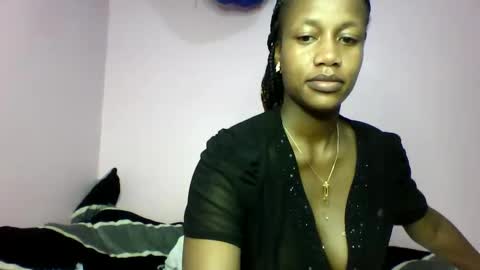Snapshot of mayasmiley_ chatting on October 26, 2:01 am prettydoll online show from October 26, 2:01 am