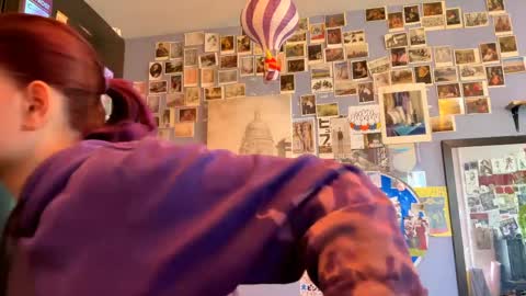 Rose online show from April 10, 6:30 am