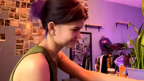 Rose online show from March 2, 2:57 pm