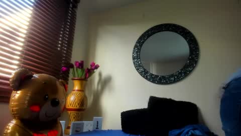 Maye  online show from March 31, 12:38 pm