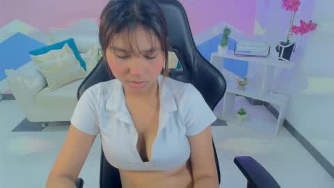 mayli_marie online show from April 1, 11:23 pm