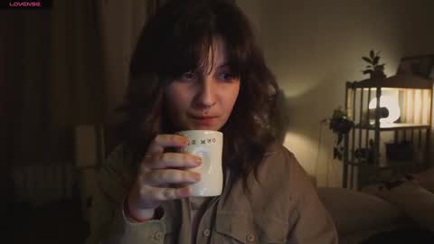 Snapshot of maymary_ chatting on December 3, 6:44 pm Mary  . online show from December 3, 6:44 pm