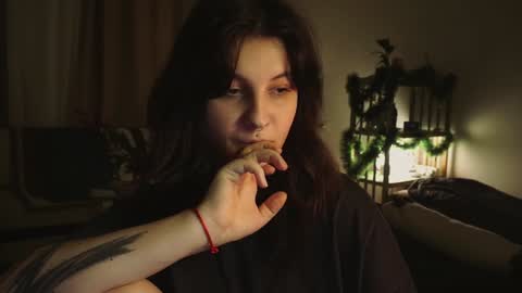 Snapshot of maymary_ chatting on December 26, 5:37 am Mary  . online show from December 26, 5:37 am
