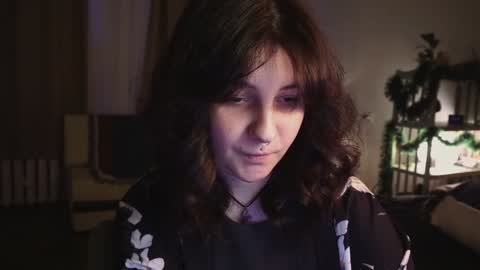 Snapshot of maymary_ chatting on December 24, 7:06 am Mary  . online show from December 24, 7:06 am