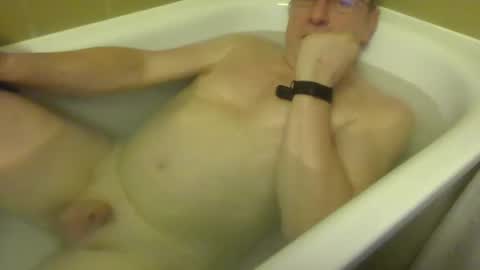 Snapshot of mcswis6 chatting on February 15, 11:14 pm mcswis6 online show from February 15, 11:14 pm