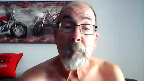 me at home online show from July 25, 1:42 pm