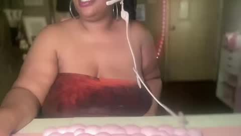 Snapshot of meetsouthernpeach chatting on October 14, 2:42 pm Southern Peach online show from October 14, 2:42 pm