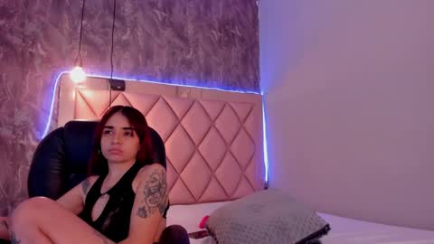 Snapshot of megan_and_clohe chatting on February 3, 1:09 am M E G A N online show from February 3, 1:09 am