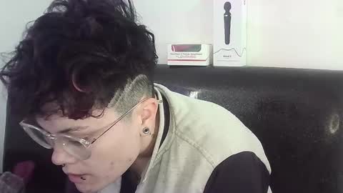 Snapshot of megan_coop3r_ chatting on March 10, 12:17 pm Megan and sophi online show from March 10, 12:17 pm
