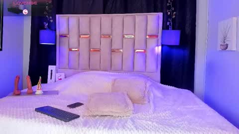 megan do santos online show from October 13, 8:22 pm