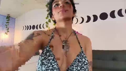 megan_hottts online show from January 6, 6:23 pm