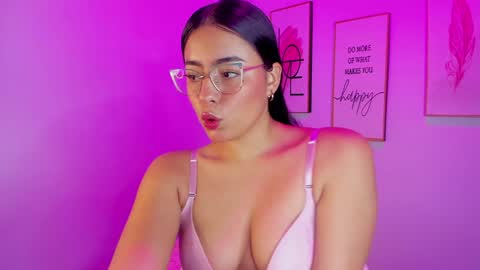 megan online show from December 6, 10:35 pm