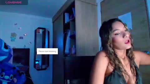 M E G A N   online show from April 4, 11:23 pm