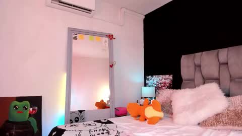 Emma Cyrus online show from February 20, 6:26 am