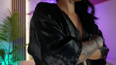 Megan Lowell online show from November 25, 8:07 pm