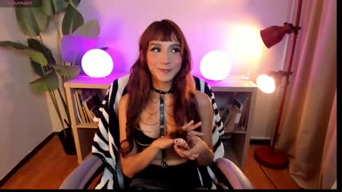 meganpeach_ online show from March 4, 1:41 pm