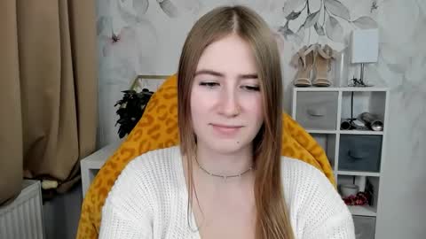 Megan online show from November 18, 2:42 pm