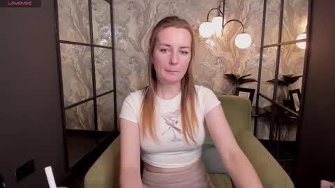 Meggy online show from November 16, 1:35 pm