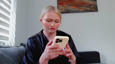 Melania online show from July 2, 12:10 pm