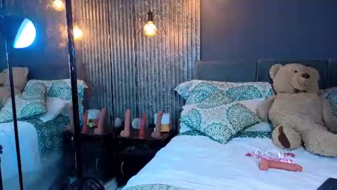 Melanie Baez online show from July 27, 3:59 am