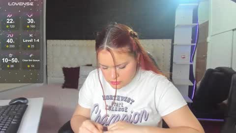 Snapshot of melanie_hh chatting on March 10, 4:07 am Melanie online show from March 10, 4:07 am