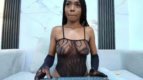 Melanie online show from May 12, 7:45 pm