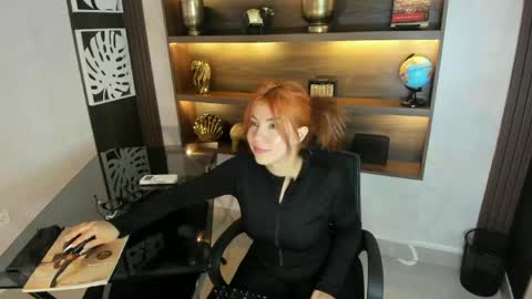 Melanie Roux online show from April 10, 7:40 pm