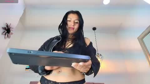 Melannyy 3 online show from June 11, 2:53 am