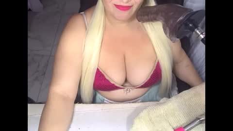 alissaalissa0818 online show from April 23, 1:57 am