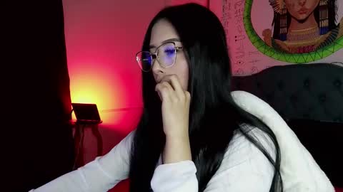 michell online show from December 15, 9:00 pm