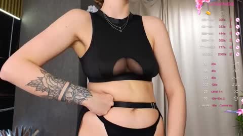 Snapshot of melissa_kirke chatting on October 19, 8:35 pm Melissa online show from October 19, 8:35 pm