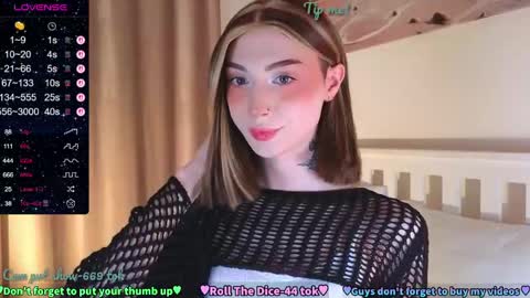 Melissa or abbreviated Mel or Lis online show from March 30, 5:18 am