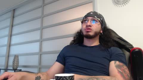 Melkkor Independient Model online show from February 23, 11:56 am