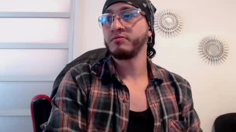 Melkkor Independient Model online show from March 26, 5:18 pm