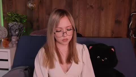 Cassandra online show from May 13, 8:46 am
