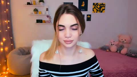 Snapshot of mellifluoustess chatting on January 16, 10:23 pm Tessa online show from January 16, 10:23 pm