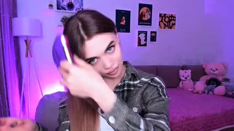 Snapshot of mellifluoustess chatting on March 9, 7:37 pm Tessa online show from March 9, 7:37 pm