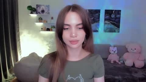 Snapshot of mellifluoustess chatting on September 19, 10:35 pm Tessa online show from September 19, 10:35 pm