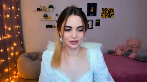 Snapshot of mellifluoustess chatting on January 10, 9:53 pm Tessa online show from January 10, 9:53 pm