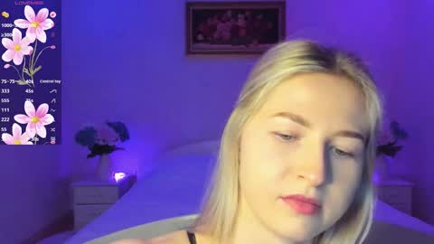 Mellina online show from December 18, 9:32 pm