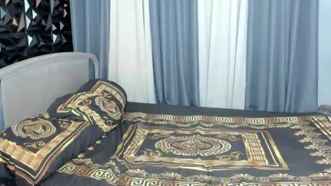 mellissa_goddess online show from January 16, 3:26 am